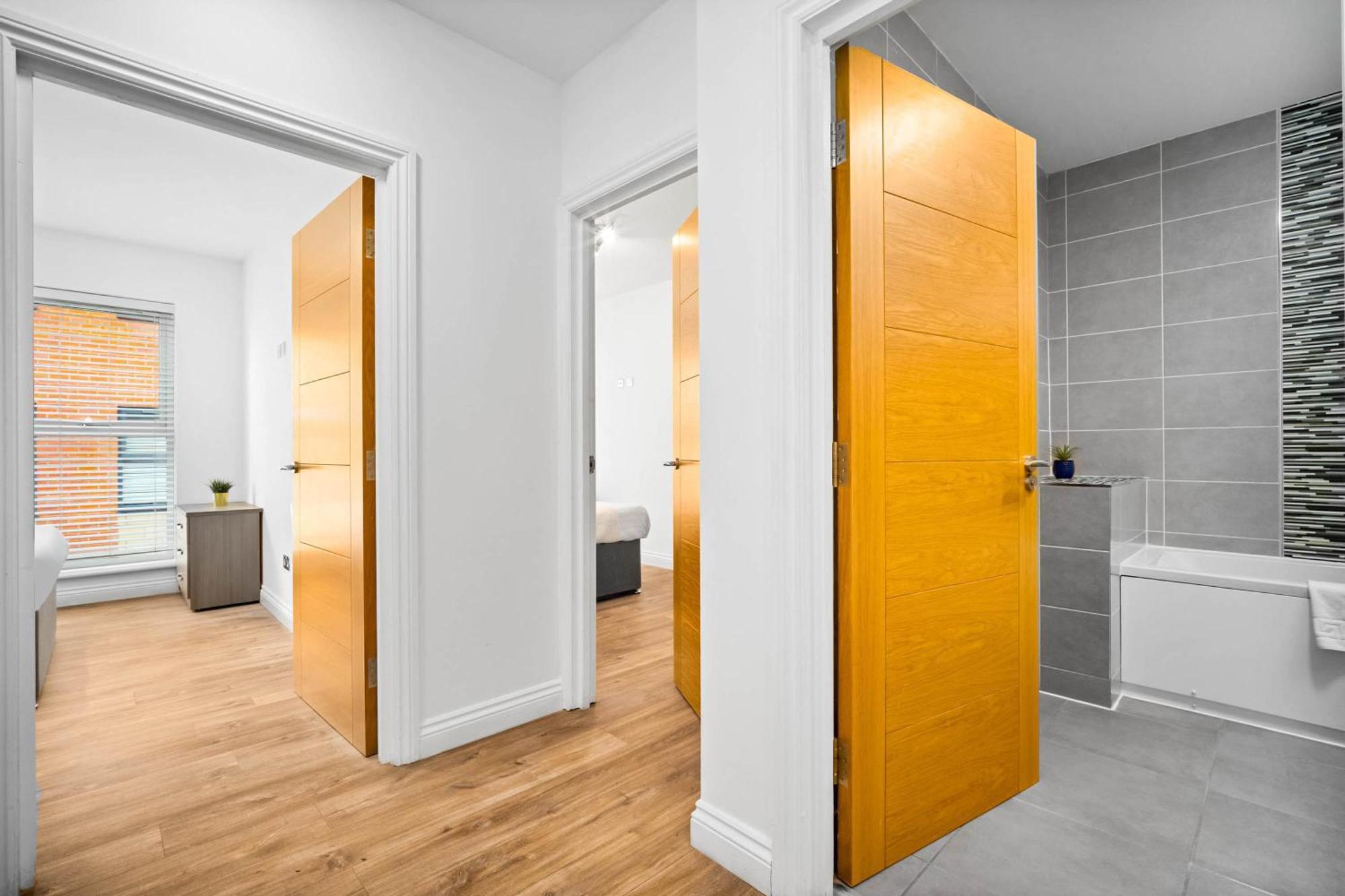 Luxury Two Bedroom - Secure Parking - Centre - 195m Birmingham